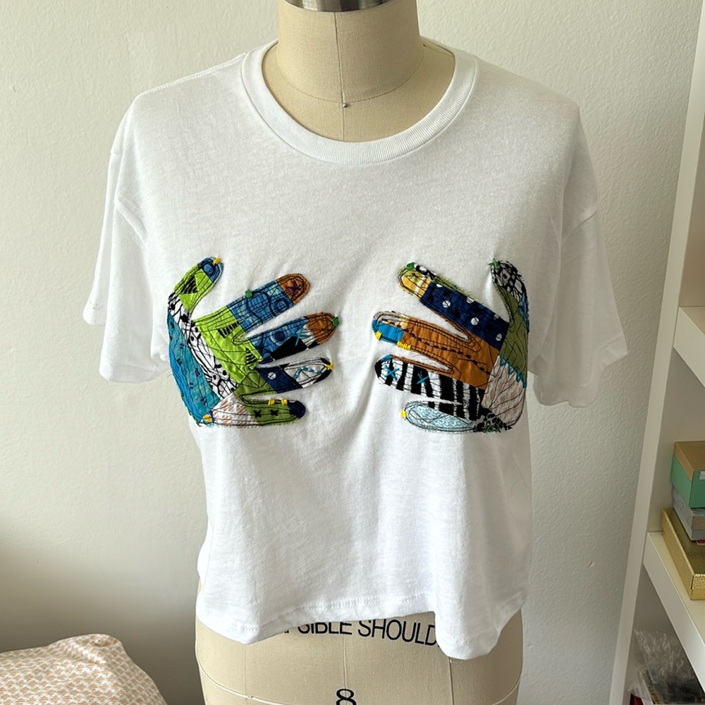VÄLËRÏNÄ Hand Patchwork Cropped T-Shirt Size M